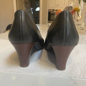 Tory Burch
Lowell New Logo Wedge Pump, Black